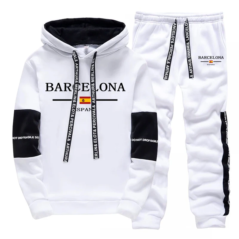 طقم رياضي رجالي من برشلونة للخ - مراجعة Street Fashion Barcelona وسعره